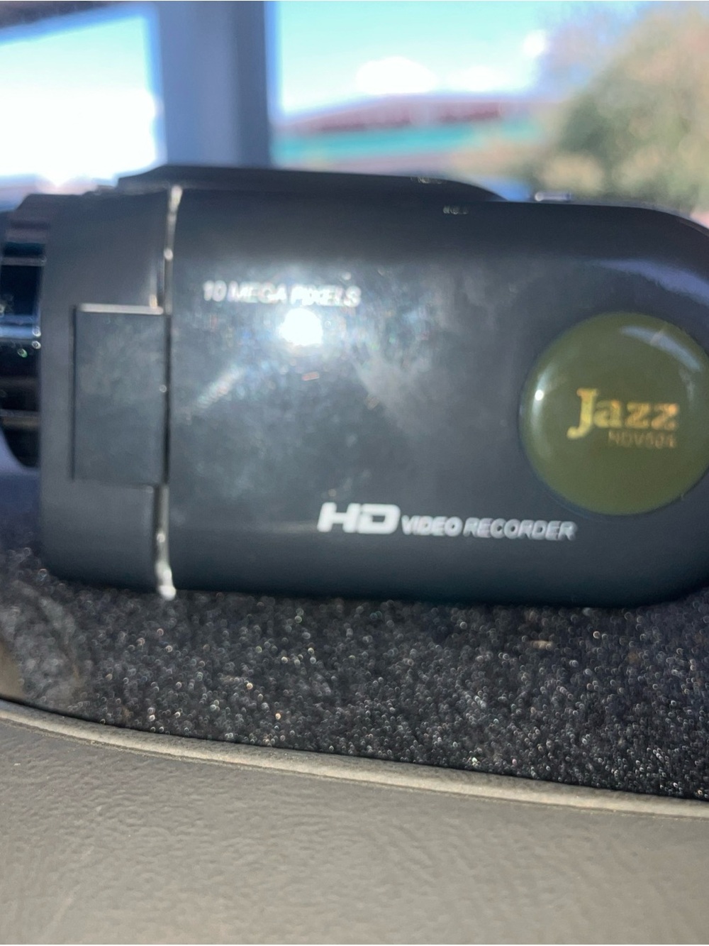 The Jazz mini HDV504 , HD Video Recorder - 10 mega pixels, flip out LED ,SD